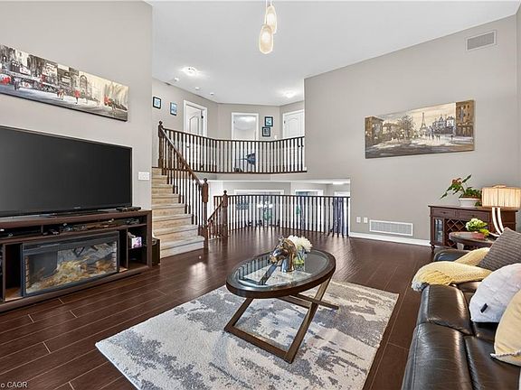 2nd image of 136 Whitwell Way