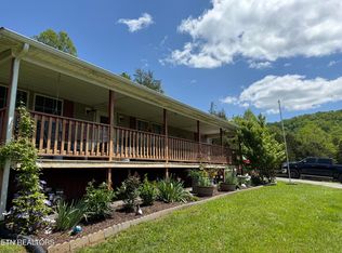 332 Tomlinson Rd, Pennington Gap, VA 24277