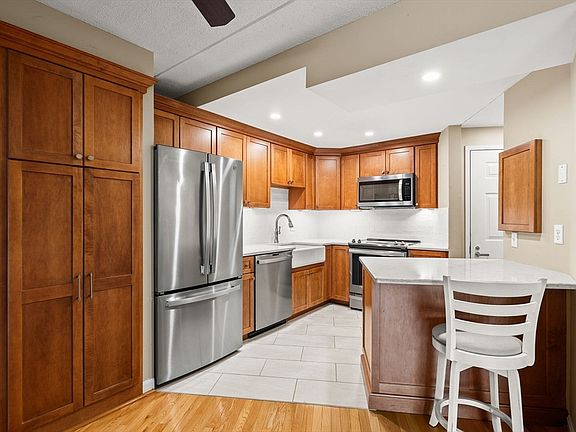 5th image of 155 George Washington Blvd APT 210