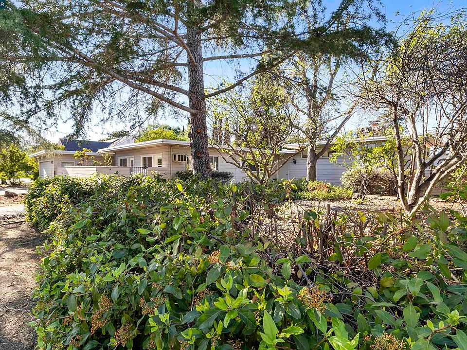 1st image of 1680 Lilac Dr