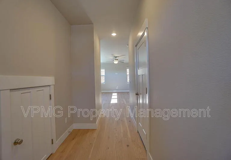 2331 E Otter Loop — Photo 5