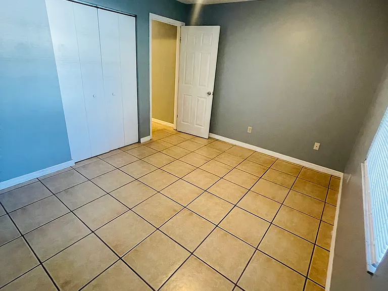 621 California Ave — Photo 6