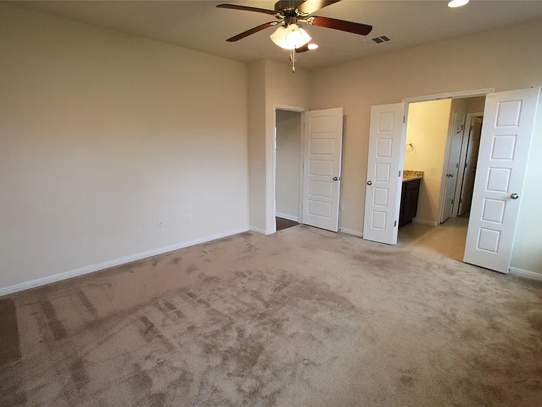 9304 Lost Bridge Ln — Photo 16