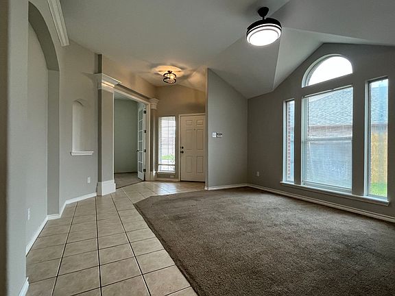 4th image of 3921 Gibraltar Dr