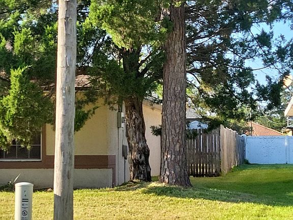 2nd image of 6 Robin Hood Ln