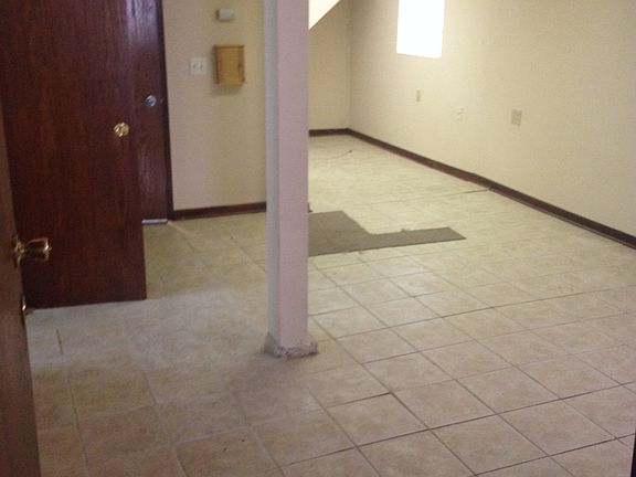 2nd image of 933 Dunlop Ave