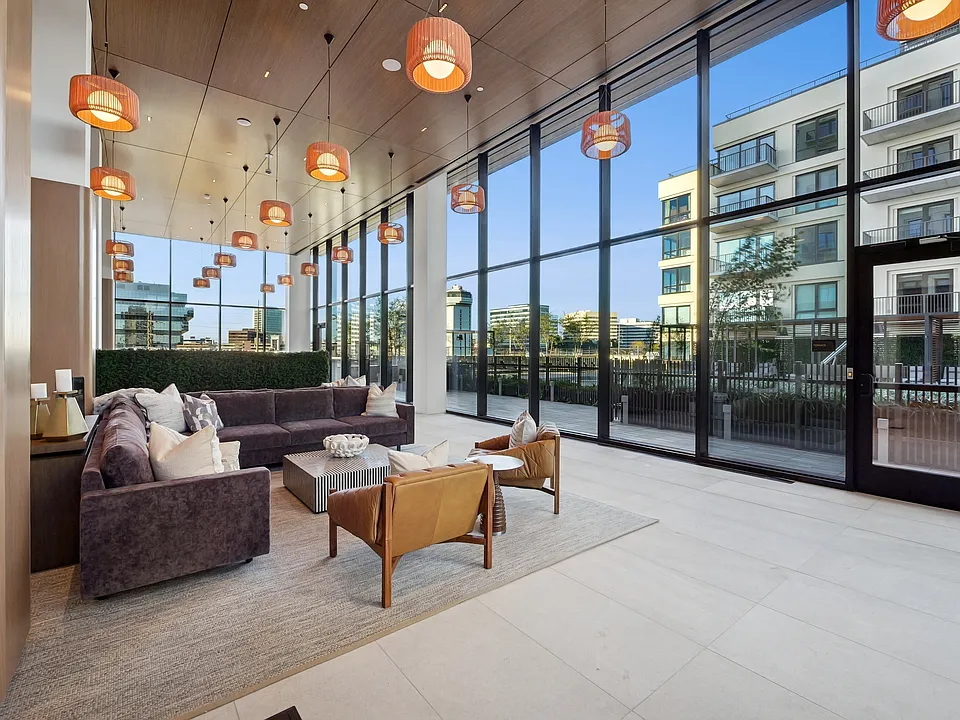 18 Dock Apartments