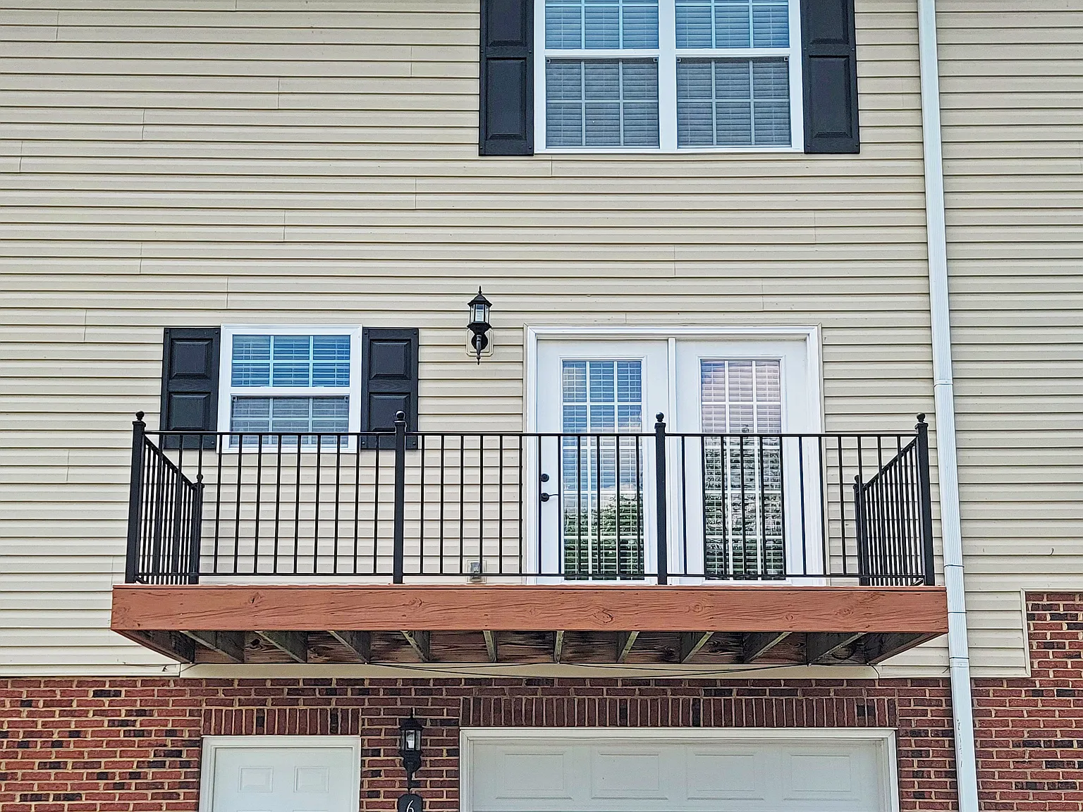 2 bed, 2.5 bath, 1200 sqft, $1,850 — Photo 2