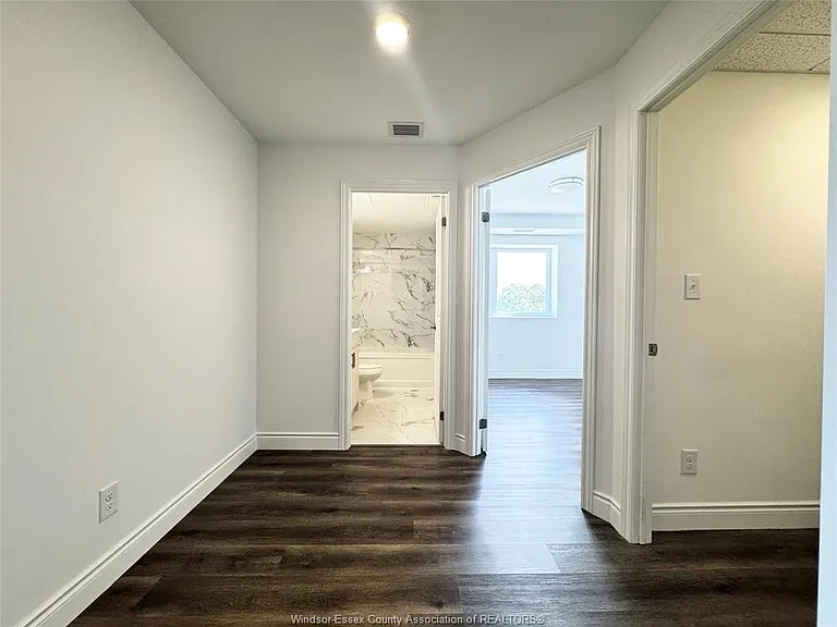 1675 Banwell Rd #406 — Photo 14