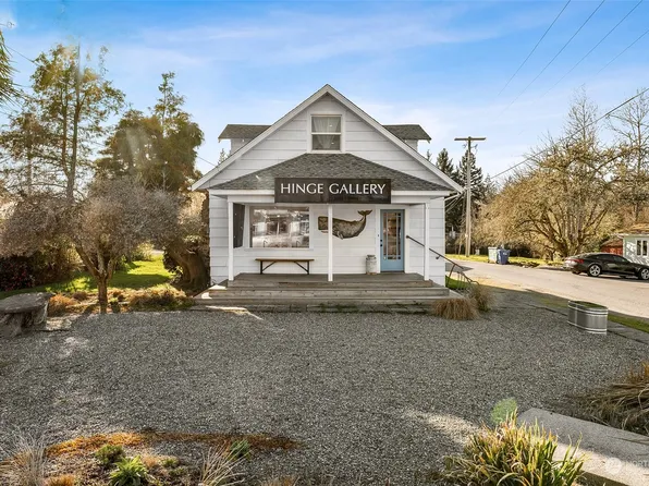 9905 SW 174th Street, Vashon, WA 98070