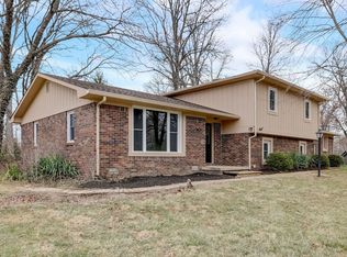 1026 S Shady Creek Dr, Greenfield, IN 46140
