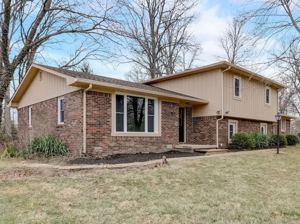 1026 S Shady Creek Dr, Greenfield, IN 46140