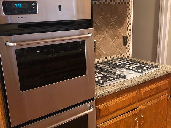 2nd image of 810 Caballo Ave