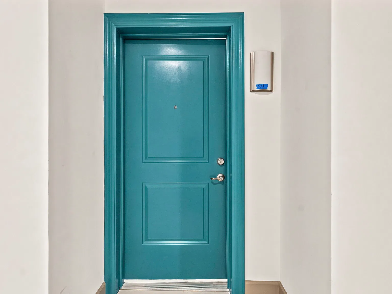 2 bed, 1253 sqft, $3,300 — Photo 4