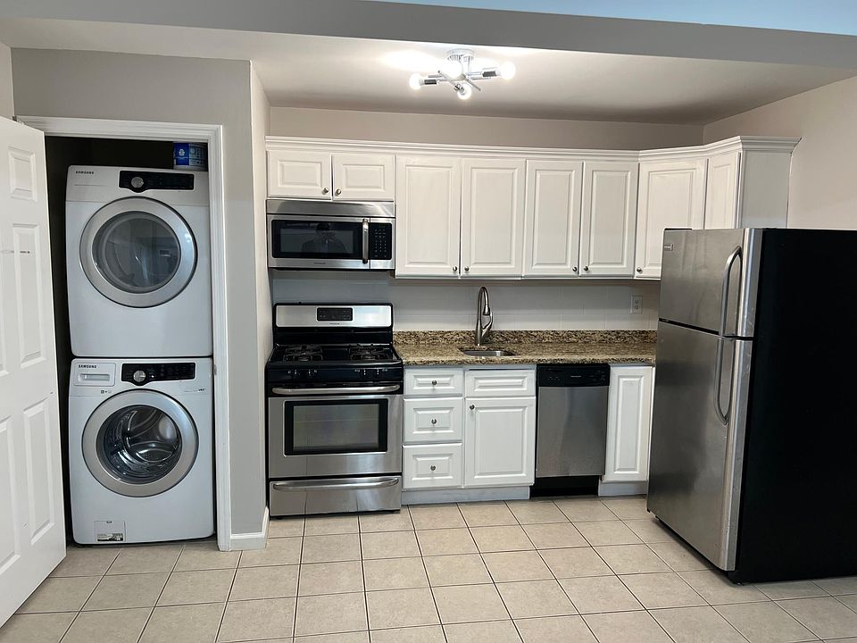 1st image of 266 Woodland Ave #2A