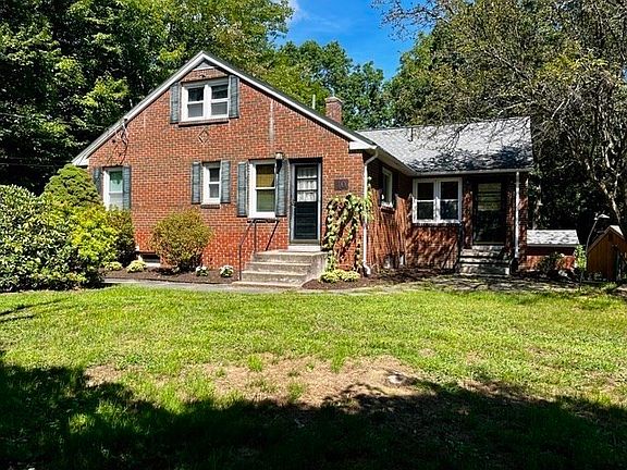2nd image of 10 Chestnut St