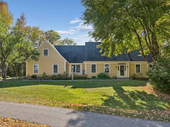 134 Oakwood Drive, Yarmouth, ME 04096