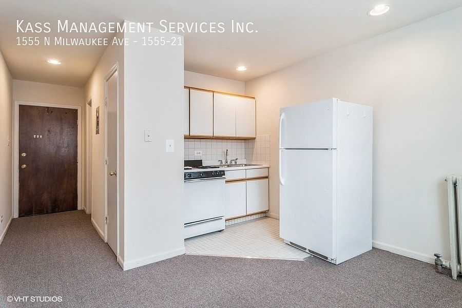 1st image of 1555 N Milwaukee Ave APT 21