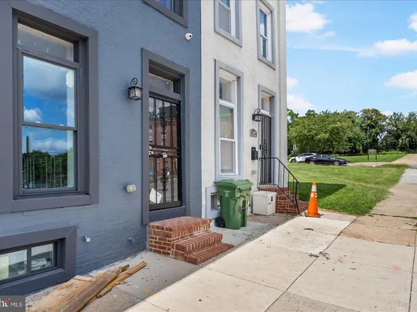 922 N Caroline St, Baltimore, MD 21205