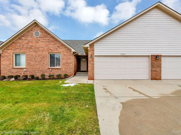 13765 Treeland Dr, Shelby Township, MI 48315