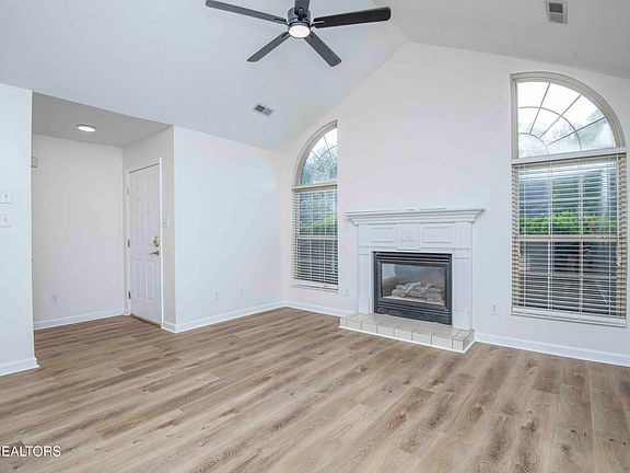 5th image of 3016 Ginnbrooke Ln