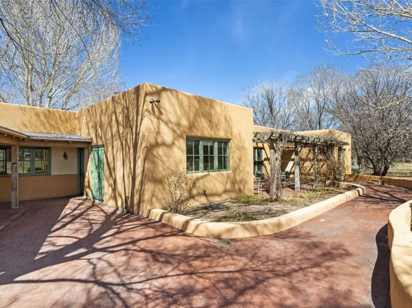 14 Frances Ln, Santa Fe, NM 87506