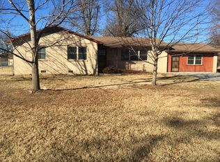 1804 S 11th St, Rogers, AR 72756