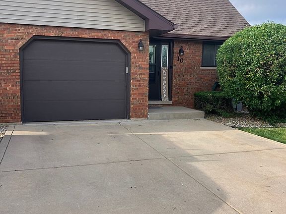 3rd image of 1906 Heatherway Ln Unit 10