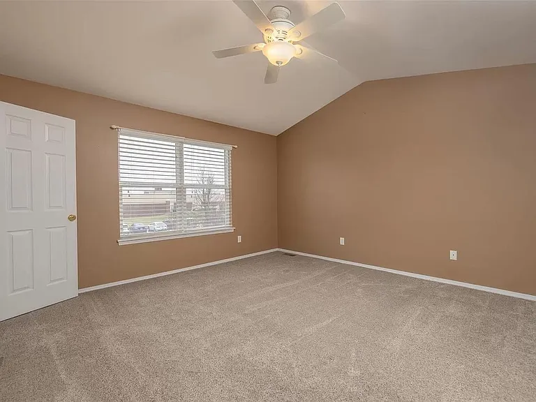 162 Bayhill Village Dr — Photo 6