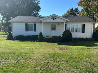 5456 Cross Church Rd, Pinckneyville, IL 62274
