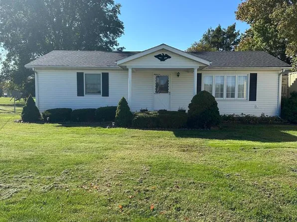 5456 Cross Church Rd, Pinckneyville, IL 62274