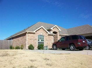 1012 Kenwood Dr, Grand Prairie, TX 75051