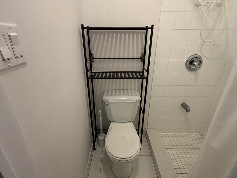 203 Spadina Rd #105 — Photo 5