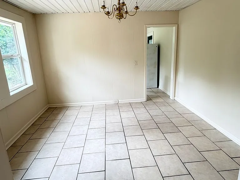 3406 Holly Springs Rd — Photo 13