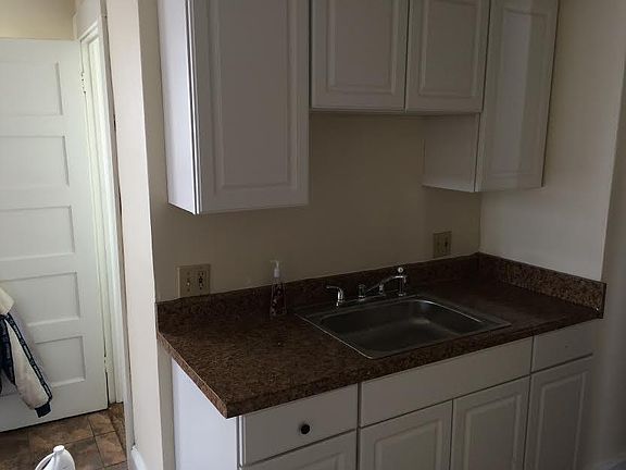 3rd image of 287 Stanley St Fl 3