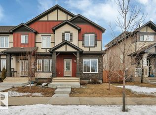 2067 Desrochers Dr SW, Edmonton, AB T6W 4B9