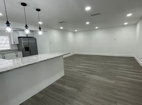 7115 Dellwood Dr