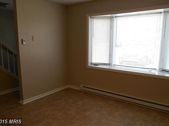 3rd image of 620 Victoria Dr