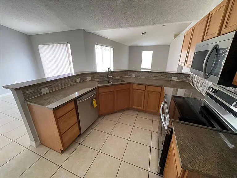 723 Parrot Ct — Photo 19
