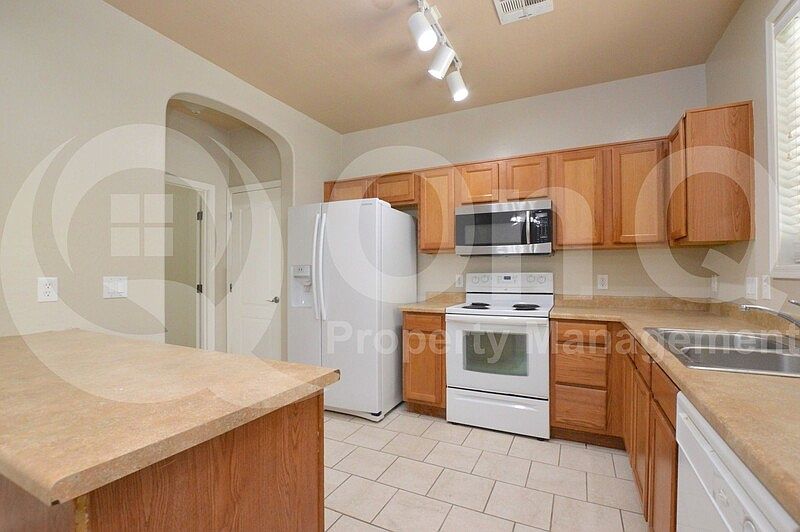 1st image of 4757 E Waterman St Unit 102