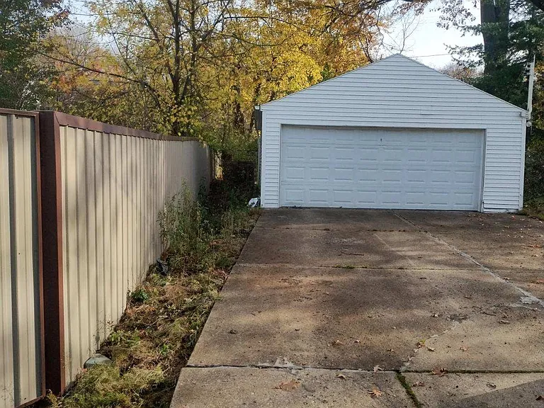 3978 Delmore Rd — Photo 11