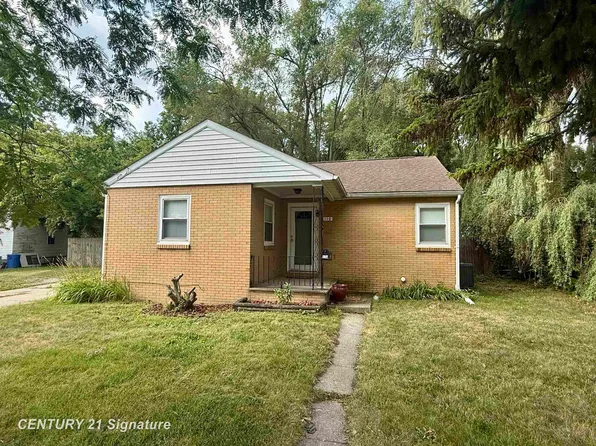 110 21st St, Bay City, MI 48708