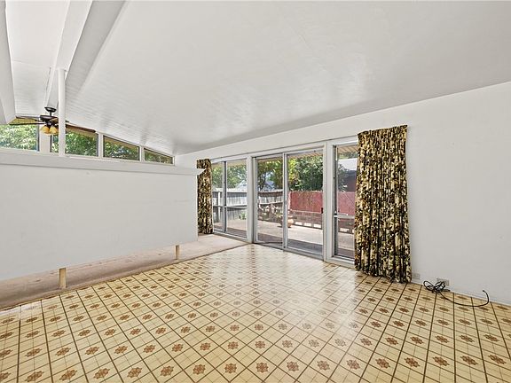 3rd image of 6006 Fairview Dr