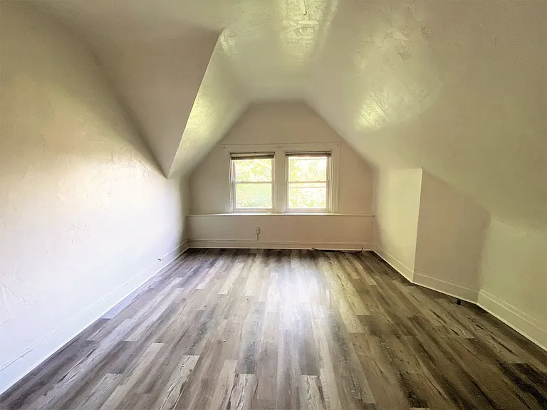 Friendship - Apartments For Rent In Pittsburgh — Photo 2