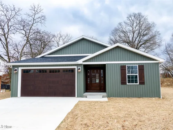 3010 9th Ave, Vienna, WV 26105