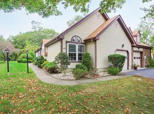 17 Andrew Johnson Dr #B, Monroe Township, NJ 08831