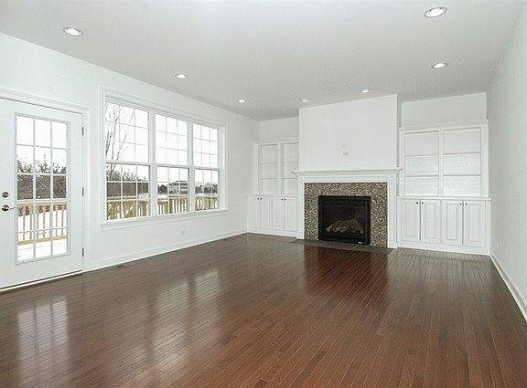 5th image of 1323 Karen Dr