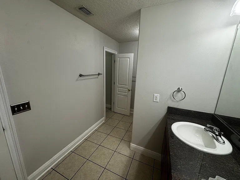 2096 Bella Breeze Ct — Photo 12