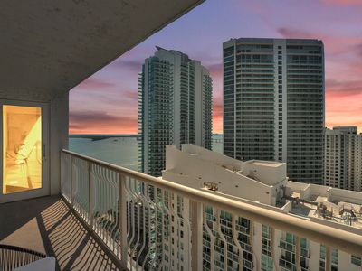 1200 Brickell Bay Drive #3215, Miami, FL, 33131