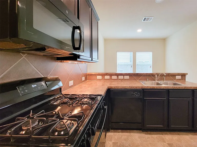 5209 Dauntless Dr — Photo 17
